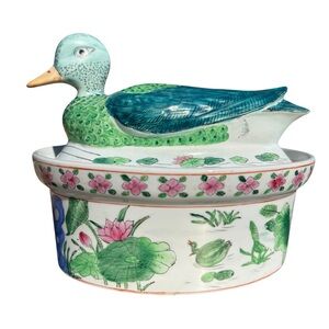 VTG 1970s Chinese Famille Rose Porcelain Casserole Duck Tureen Hand-Painted Oval